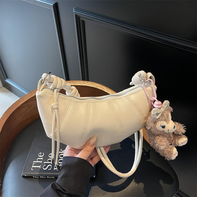 Korean version of fashion dumpling bag women's 2025 summer new trendy simple casual shoulder bag texture versatile niche women's bag