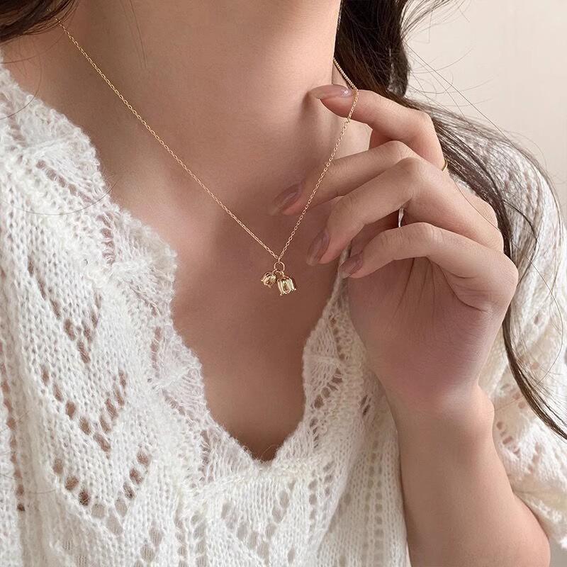 Simple Temperament Golden Beanie Necklace Female
