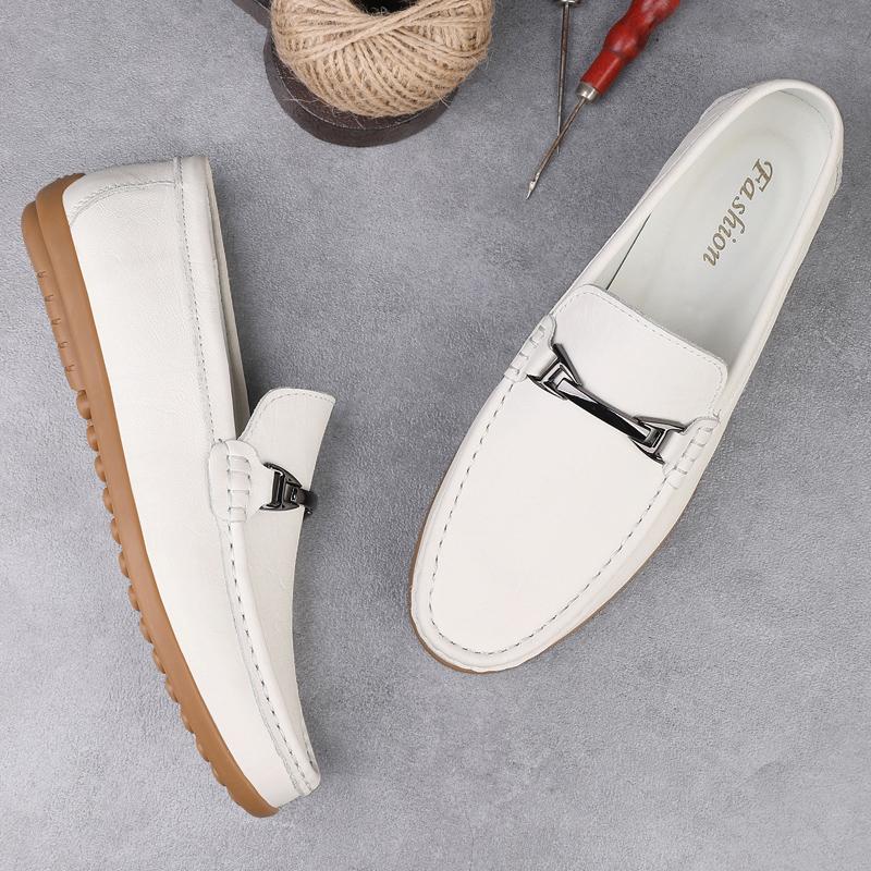 Fashion New Design High Quality Men Loafers Genuine Leather Slip on Flats Comfortable Handmade Driving Shoes Metal Buckle Male Moccasins