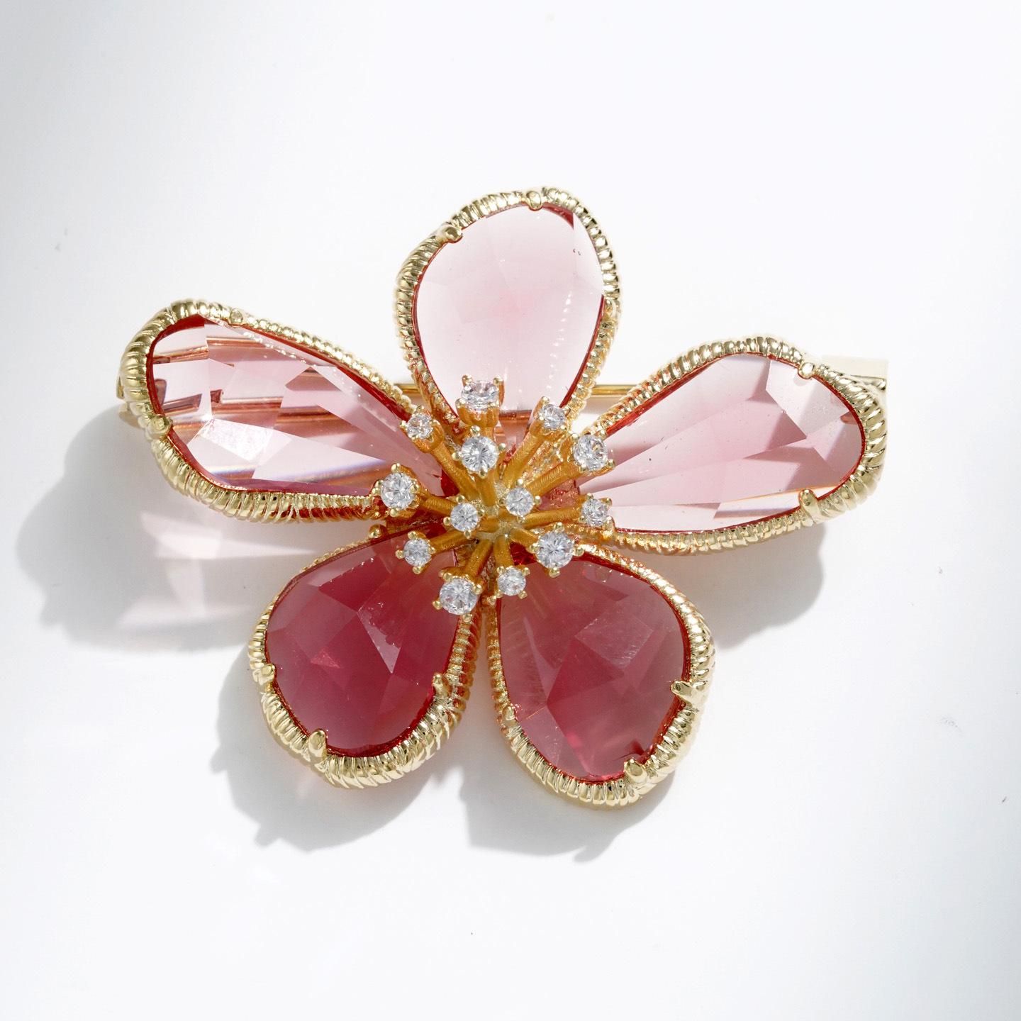 Bo Xin Yun Copper-Plated Gold Zircon Flower Brooch - Luxurious, Versatile Corsage Accessory