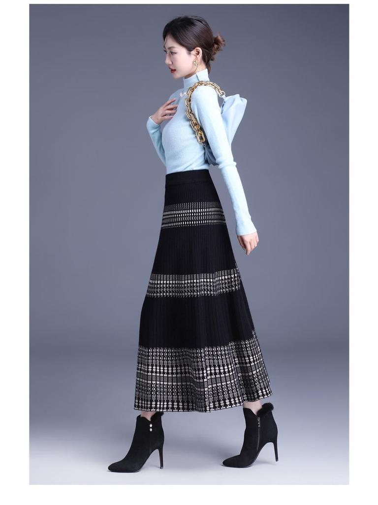 Women's Elegant A-Line Draped Knit Skirt - Mid-Length, Slimming, Large Hem, Ideal for Autumn and Winter