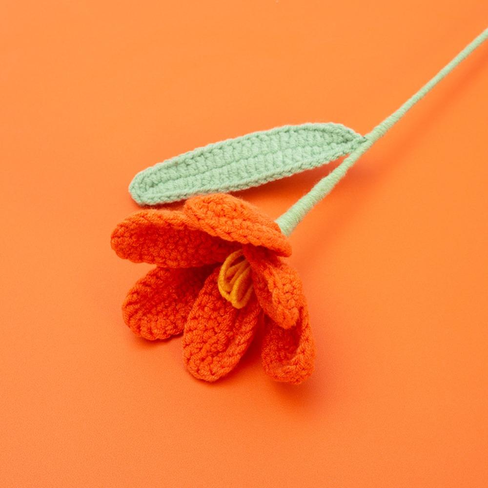 

Handmade Simulation Tulip Yarn Handcrafted Crochet Artificial Tulip Wedding Party