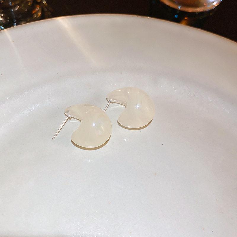 Korean Simple Resin Water Drop Earrings: Versatile, High-End Design for Women