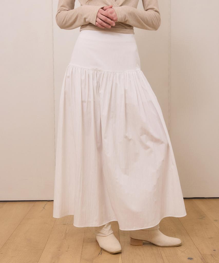 Adowl Drop Waist Shirring Long Skirt - White