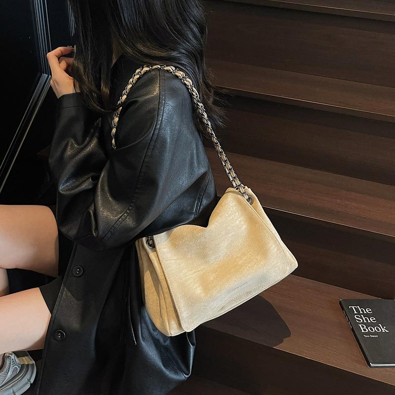 Bag Women's Tote Bag Large Capacity Autumn and Winter Crossbody 2025 New Versatile Chain Shoulder Bag Class Commuter Bag