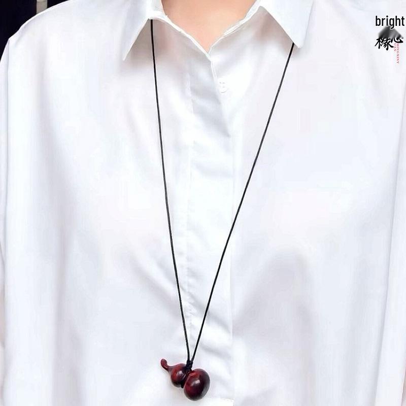 Retro Rosewood Gourd Pendant Necklace - Unisex Literary Design