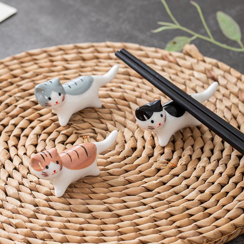 1-3pcs Cute Cat Pillow Chopsticks Holder Japanese Ceramic Chopstick Ceramic Home Decoration Spoon Holder Tableware Food Sushi