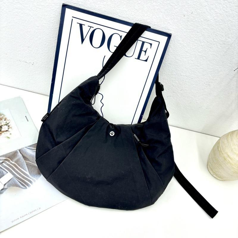 Trendy Nylon Dumpling Bag Horn Yoga Bag Women's Commuter Simple Shoulder Bag Messenger Bag Moon Bud Bag