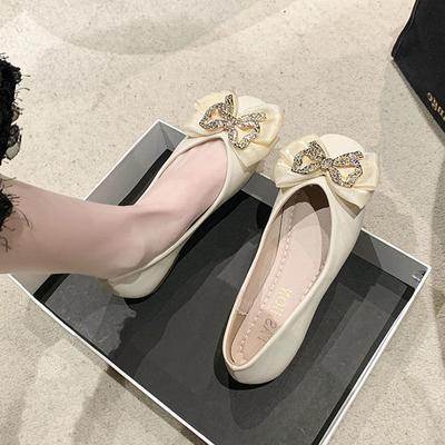 Flat Single Shoes Women's New Fashionable Versatile Light Mouth Square Head Pearl Bow Soft Sole Beanie Ladyshoes