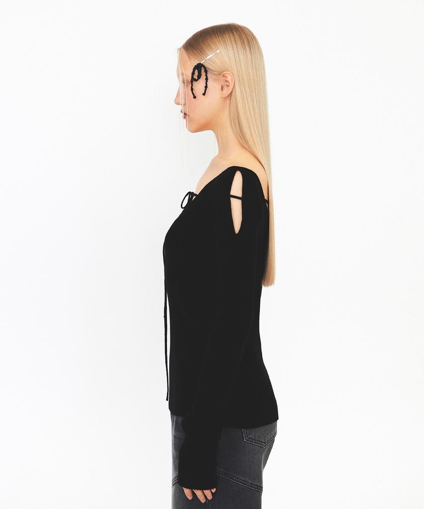 Daiaegeuneol V Neck Strap Knit (Black)