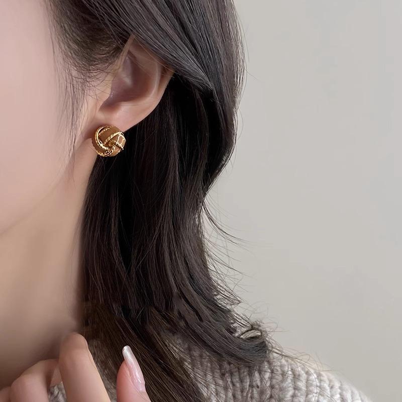 Retro Hong Kong Style Earrings Women's Light Luxury High-end Sense Niche Autumn and Winter Earrings Earrings