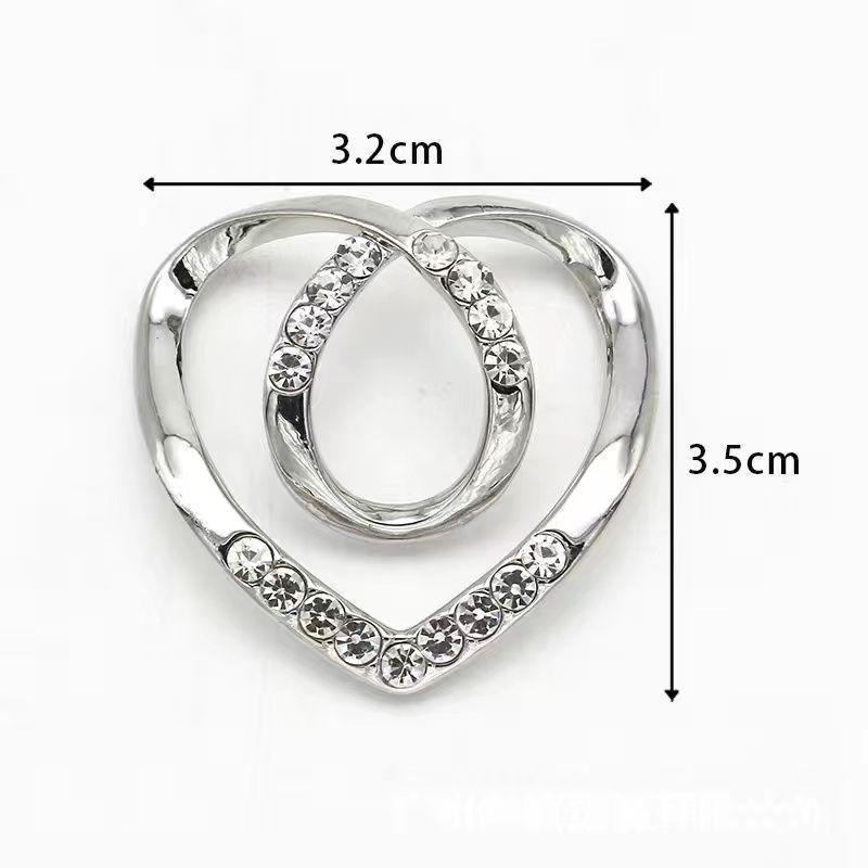 Multifunktionale Kleider-Eckknotenschnalle zum Kürzen und Binden von Sommer-T-Shirts.