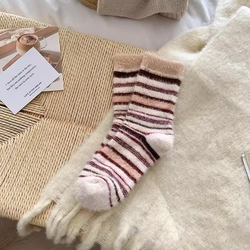 Autumn And Winter Retro Mink Velvet Striped Medium Tube Socks Women'S New Comfortable And Warm Color Matching Socks With Birkenstocks