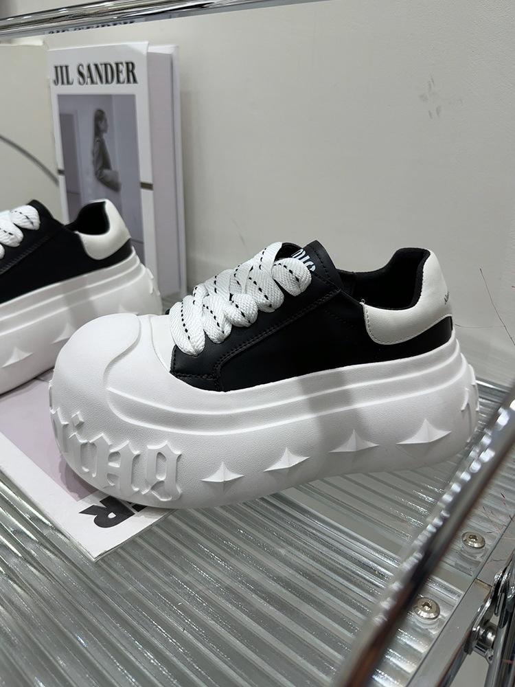 

Кожаный верх, голова-ракушка, маленькие белые туфли женские 2025, модные туфли на платформе, повседневные одинарные туфли 40 чёрный