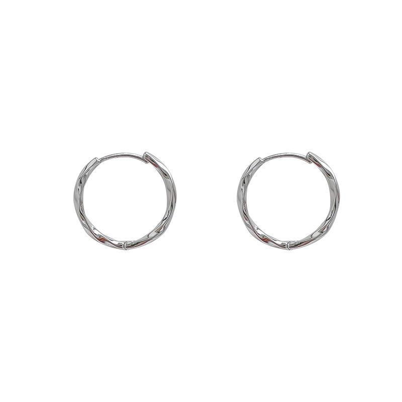 2024 Lehký luxusní high-end kruhové náušnice – Unikátní, populární a elegantní nikový design pro ženy