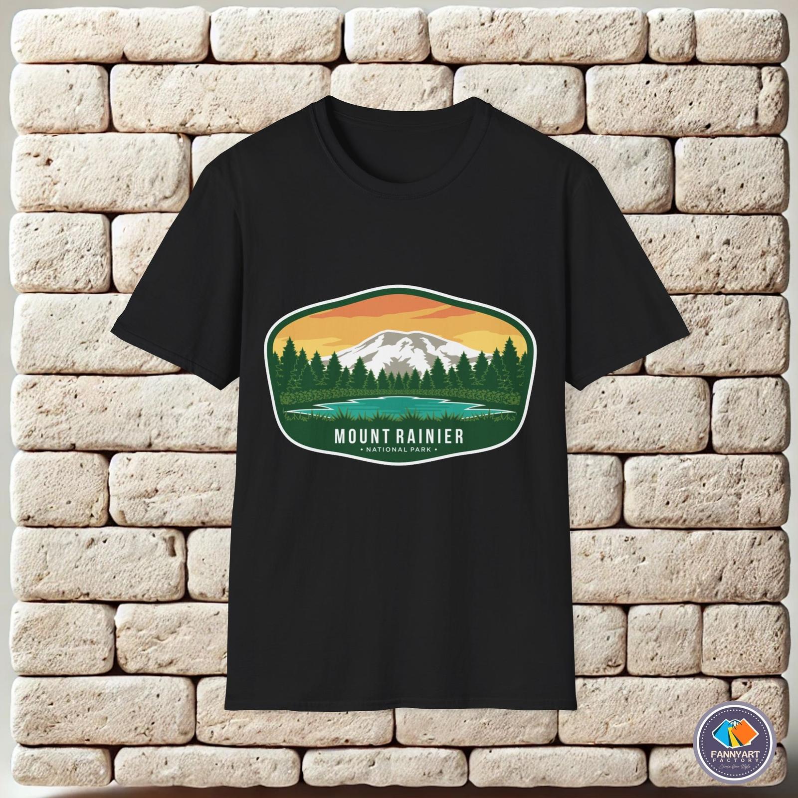 Mount Rainier National Park Unisex T-Shirt M