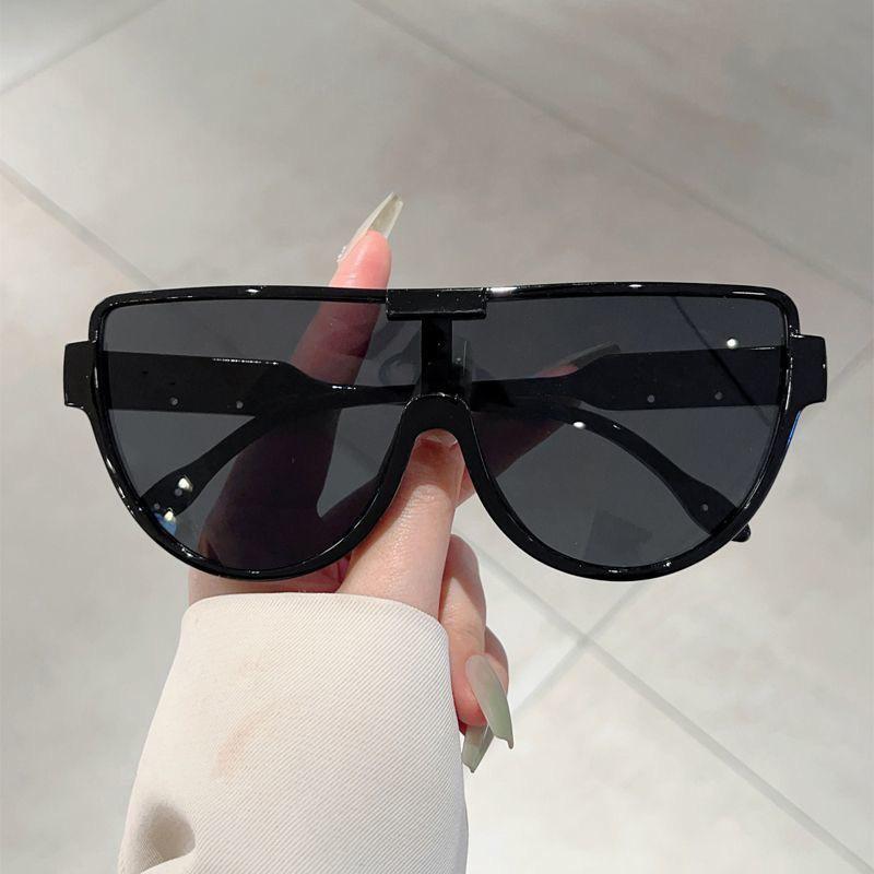 High-End Brown Full Rim Retro Sunglasses - European & American Celebrity Style