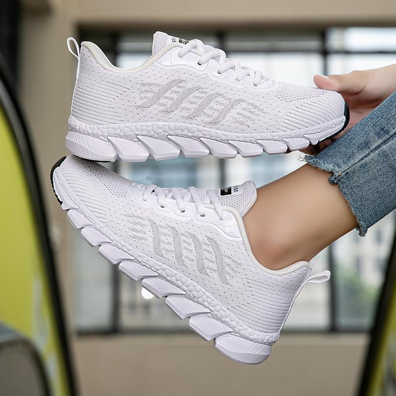 Spring new fly-woven breathable running shoes sports women's casual shoes soft-soled couples with the same versatile little white shoes