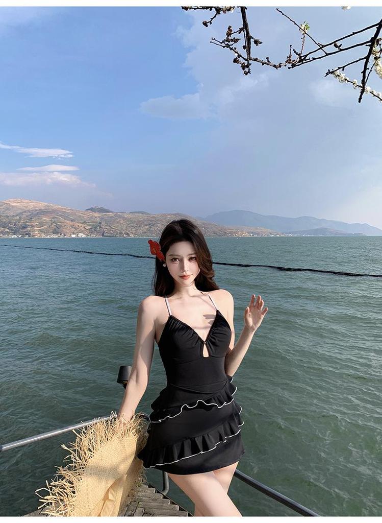 Korean-Inspired Conservative One-Piece Swimsuit with Slimming Cake Skirt - Elegant, Pure Desire Style for Women