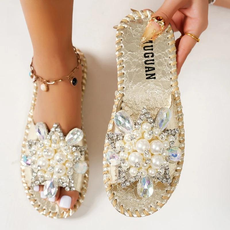 Fashion Gold Crystal Flower Slippers Women Summer Round Toe Shoes Women's Sandals Outdoor Flats Bling Slides Large Size Luxury Flip Flop