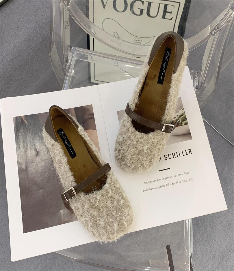 

Нежные и милые пушистые туфли 2025 новый сладкий шик овечья шерсть неглубокий вырез бархатные туфли-лодочки с перемычкой 39 хаки