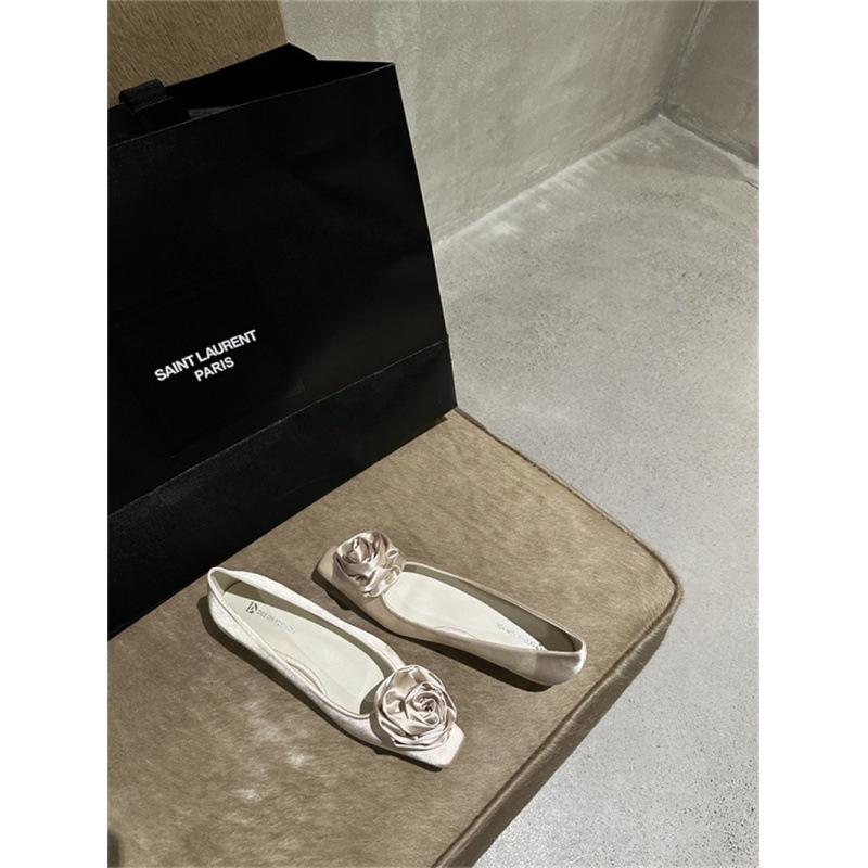 2025 Frühling und Herbst neue französische flache Einzelschuhe Feenschuhe eckige Spitze mit Rock sanfte Abendschuhe