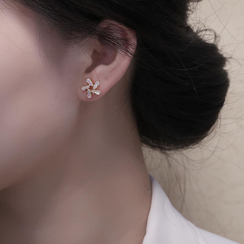 New Product Star Light Luxury Diamond High-end Five-pointed Star Earrings Fashionable Exquisite Versatile Earrings for Women