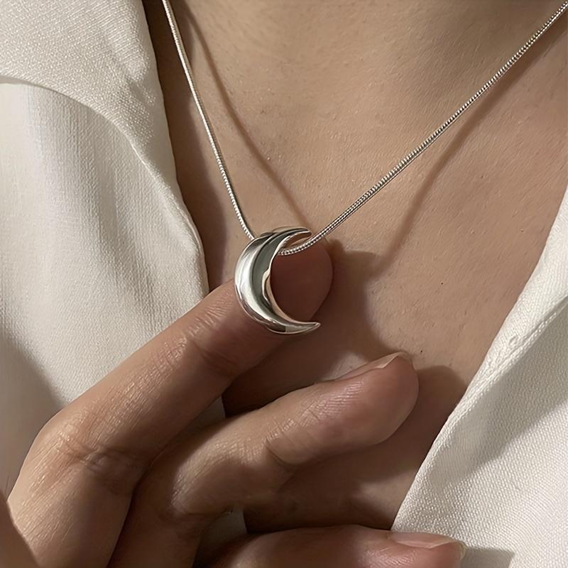 Alloy Moon Pendant Necklace Crescent Moon Choker Jewelry All Match Necklace Jewelry Accessories For Women