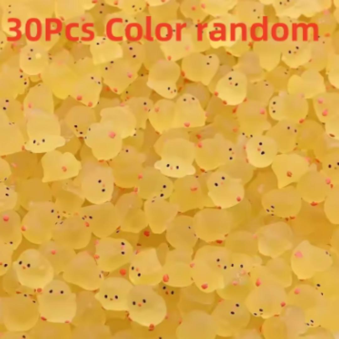 10-30 Stuks Mini Fluorescerende Kip Mos Speelgoed Microlandschap Miniature Kip Beeldjes Feeën Tuin Accessoires Huis Decoratie Ambachten