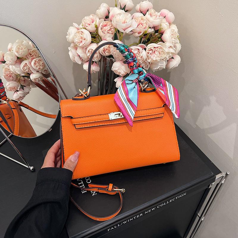 Kelly Light Luxury Handbag: Trendy, Versatile, Simple Texture Women's Shoulder & Crossbody Bag.