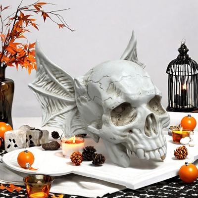 Ornamento Figurine Cranio di Pipistrello Design Realistico Resina Dipinto a Mano Ornamento Gotico Collezionista di Cranio Decorazione di Halloween