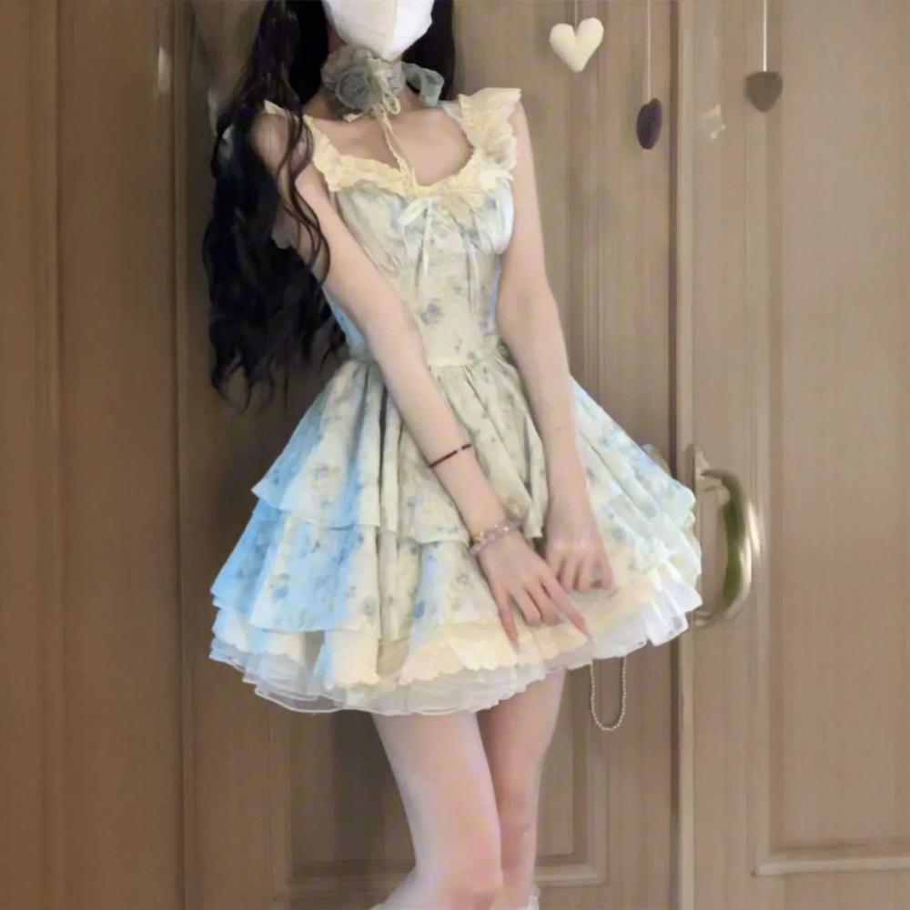 French girl floral dress women's summer sweet and cute small flying sleeves waist small cake puffy skirt