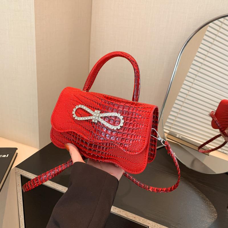 Niche design high value crocodile pattern handbag 2025 autumn new Korean version diamond-encrusted bow small square bag