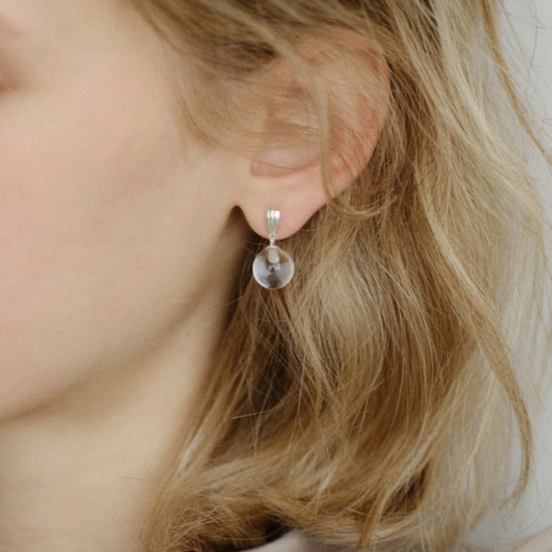 Ovbeige [VEI] 925silver WHITE QUARTZ BELL EARRINGS