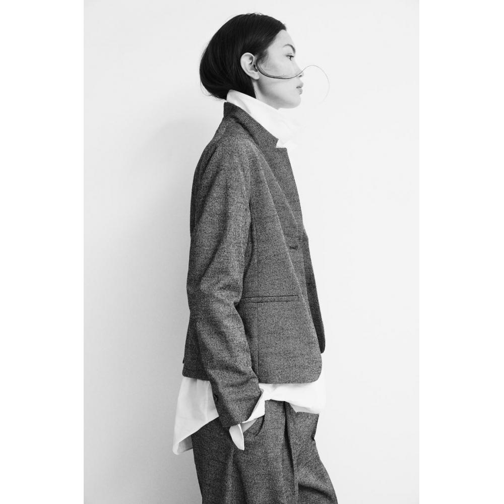 

Приталенный пиджак HM темно-серый меланж