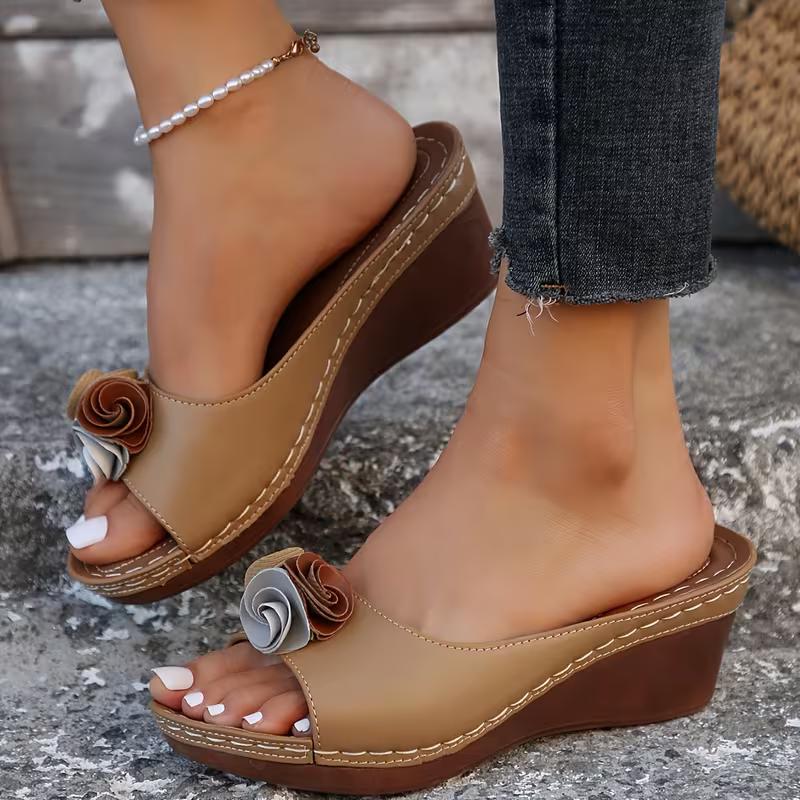 Women New Flower Sandals 2025 Wedge Heels Summer Shoes Women Outdoor Slippers Female Soft Bottom Heeled Sandals Summer Footwear