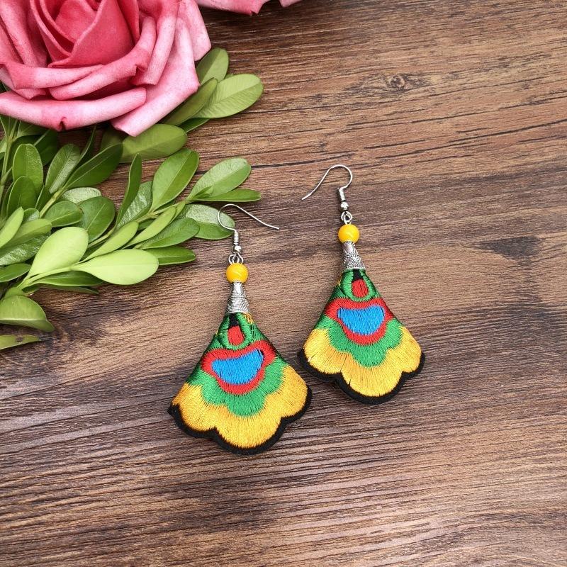 Hand-embroidered retro fabric earrings, flower fringed versatile femininity, stage performance, earrings, earrings.