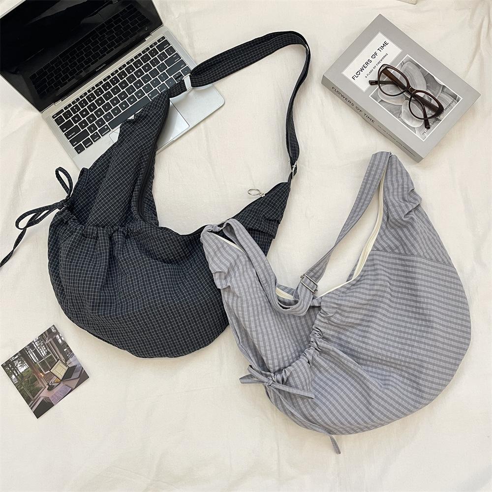 Lazy Wind Croissant Bag Large Capacity Pleated Nylon Plaid Bag Commuter Shoulder Canvas Bag