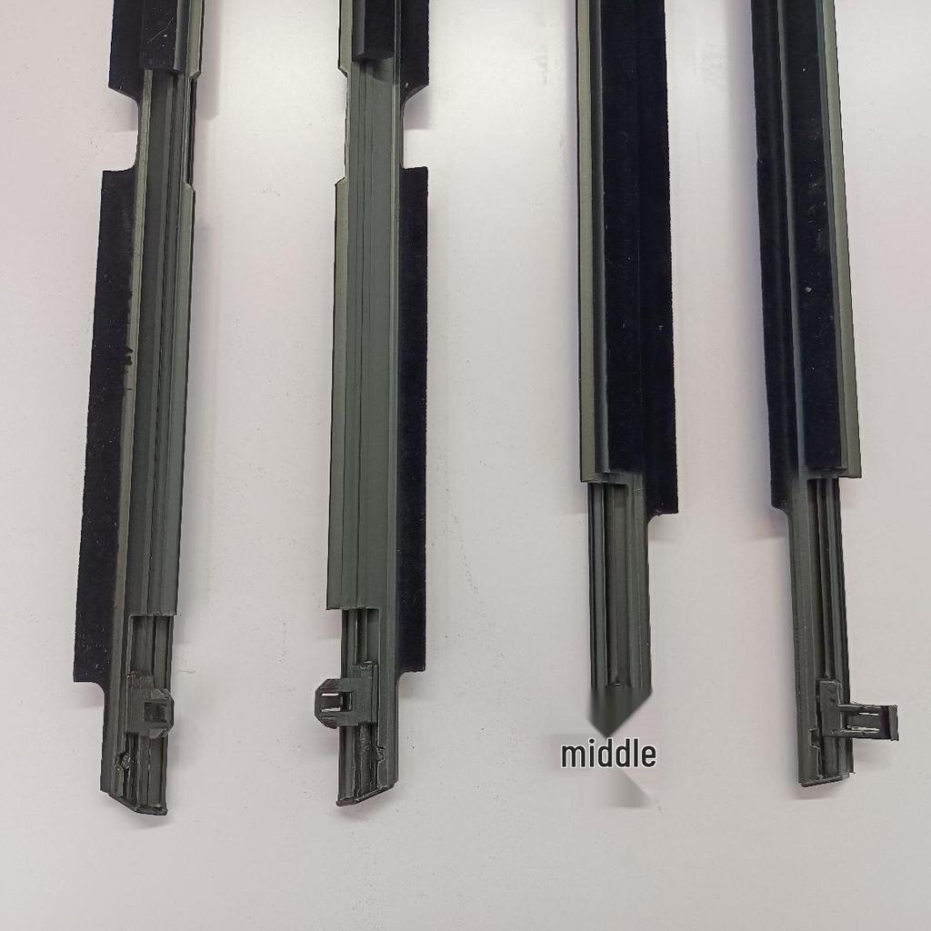 Toyota RAV4 2009-2013 Vnější přítlačná a těsnicí lišta skla okna