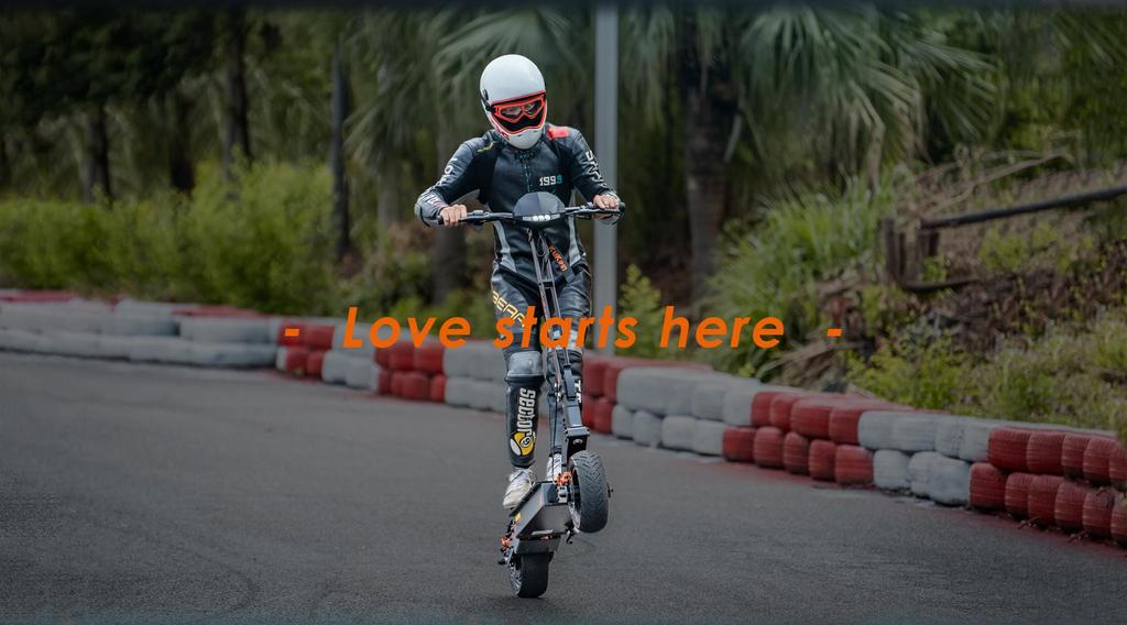Foldable Electric Scooter Kukirin G4, 2000W Motor, 60V 20Ah Battery, Top Speed 70km/h, Cruising Range 75KM, 11-inch Tires+4 Gifts
