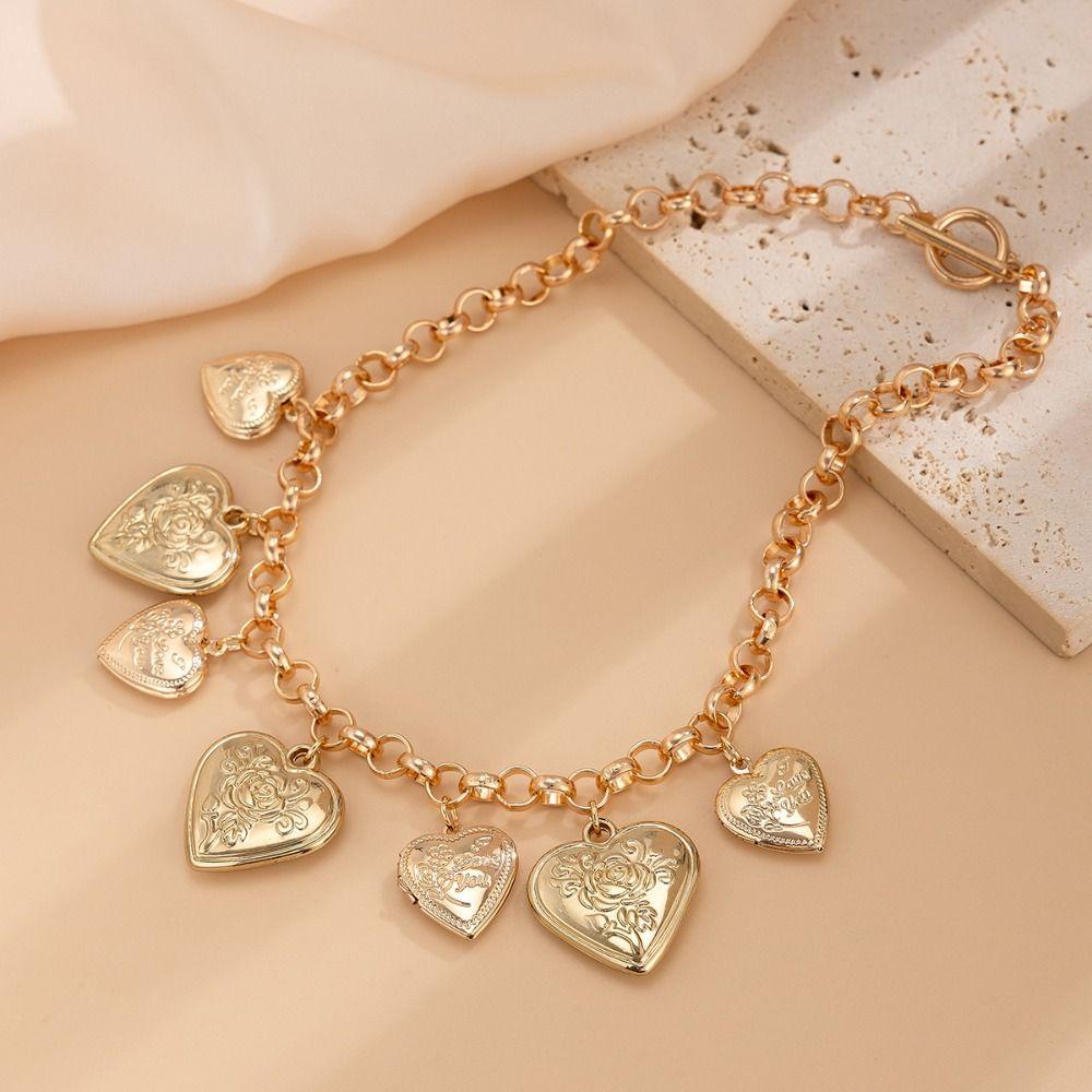 Stereoscopic Metal Heart Bracelet Exaggerate Vintage Jewelry Fashion Heart Pendant Necklace  Women