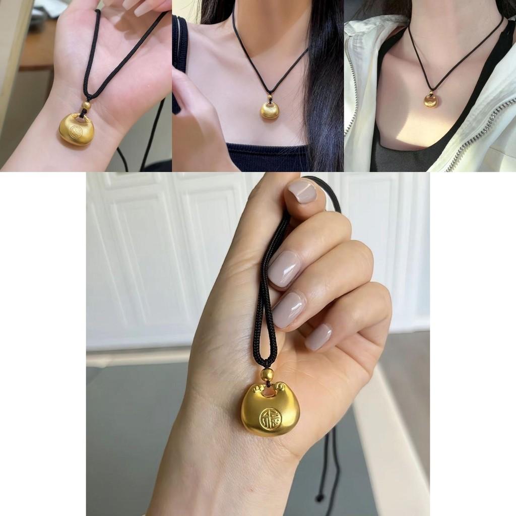 Popular Black Lucky Fat Pendant Necklace For Women Stylish And High-end Geometric Design Alloy Material
