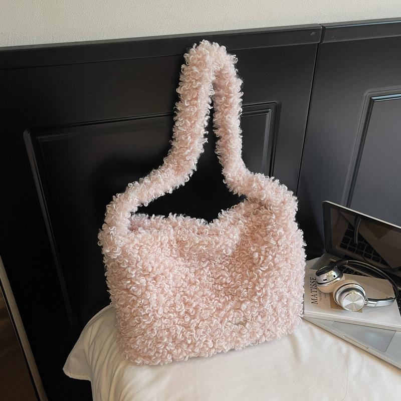 Autumn and winter large-capacity lamb wool bag women's 2025 new trendy fashion messenger tote bag niche plush shoulder bag
