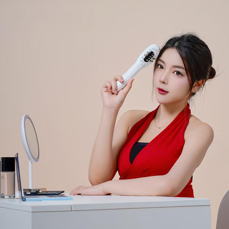 Morphyrichards Red & Blue Light Vibration Scalp Massager Comb MF3108pro CN Plug (adapter Included)