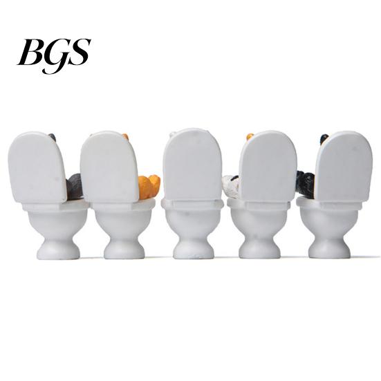 Figurine Funny Cat Spiritual Consolation PVC Vivid Animal Miniature Appearance Toilet Series Statue Party Supplies Garden