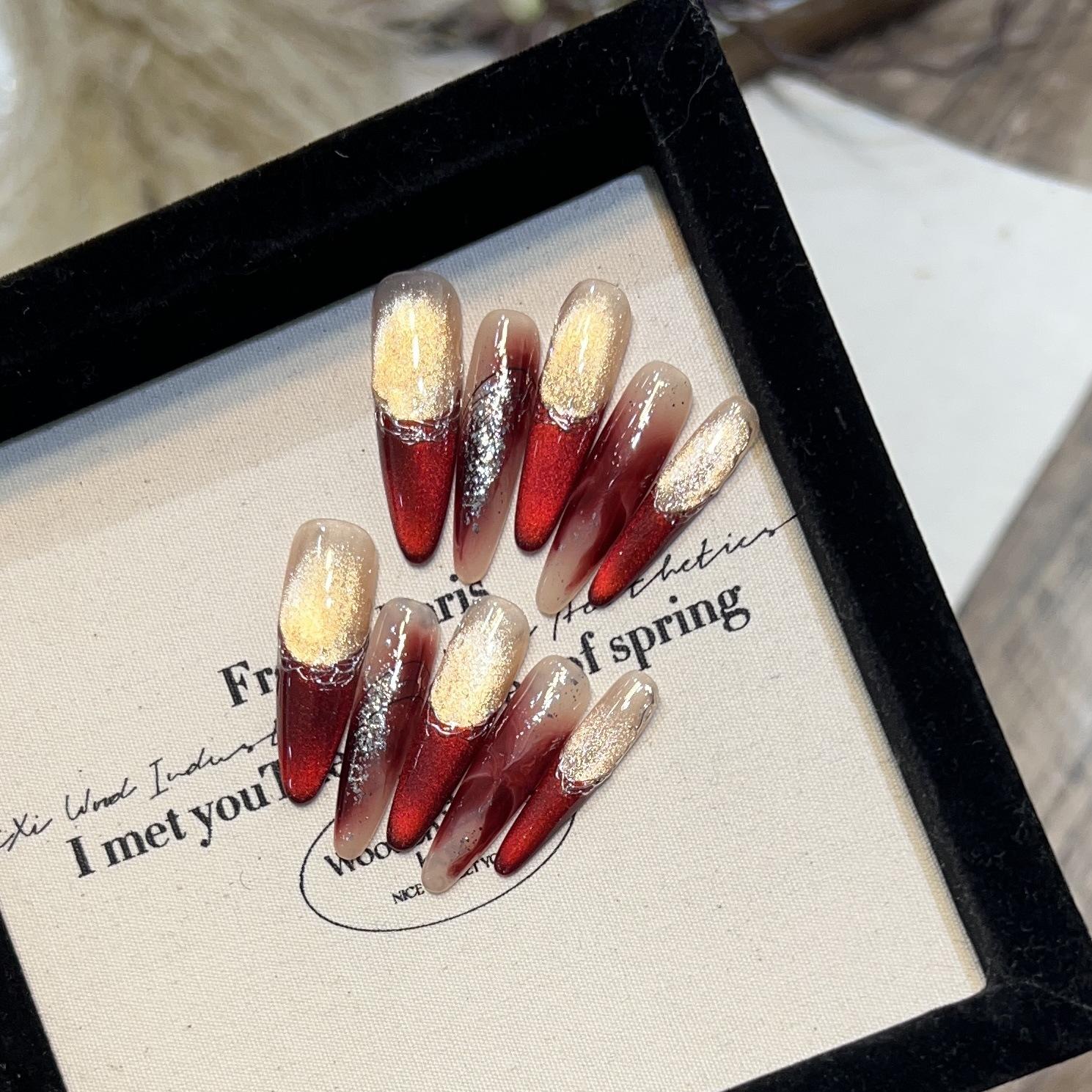 

Плетеная вручную броня в новогоднем стиле, высококлассный эффект «кошачий глаз» красного цвета, французская золотая фольга, румяна, маникюр «бабочка», съемная ногтевая пластина Medium M