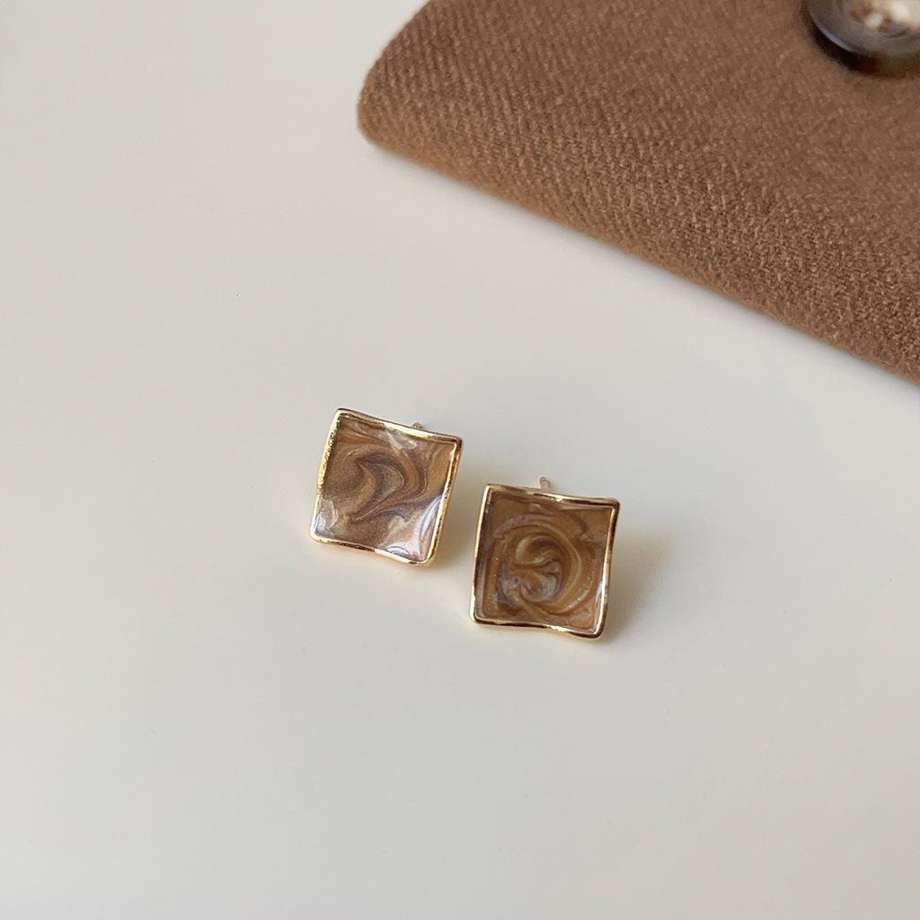

Maillard Style Autumn/Winter Coffee Earrings - French Retro Niche Design Studs