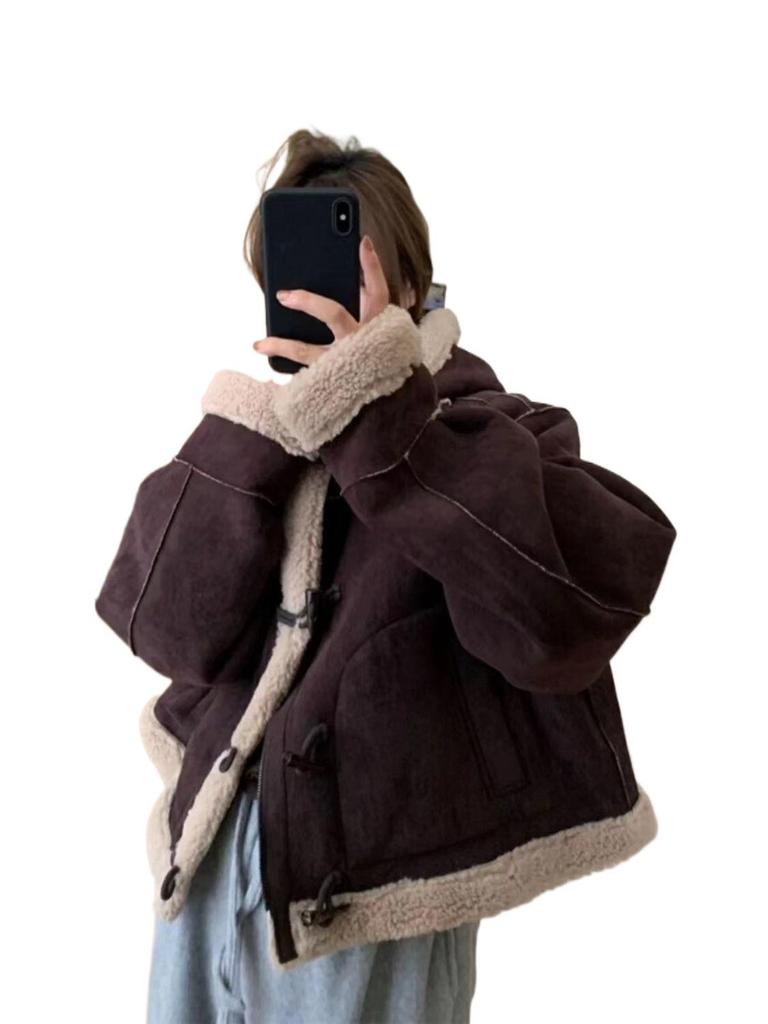 Women's 2024 Winter Lambswool Coat - Horn Buckle Fur Hooded Suede Jacket, Short & Thickened