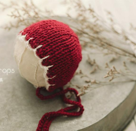 Winter Baby Long Tail Pom Pom Hat - Photography & Christmas Props for Children