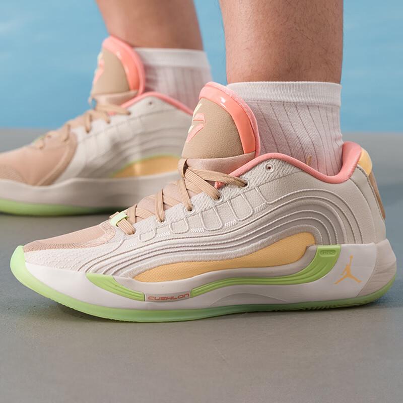 Nike Men s Luka Essential Basketball Shoes US 10.5